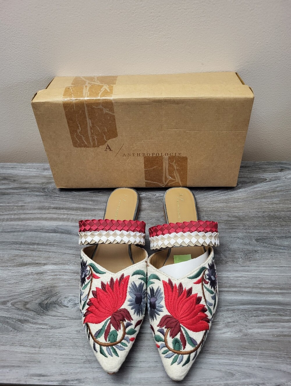 Anthropologie Paz Floral Embroidered Slides Size 41 New - Picture 4 of 11